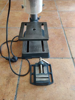 Taladro de columna 350W - 5 Velocidades