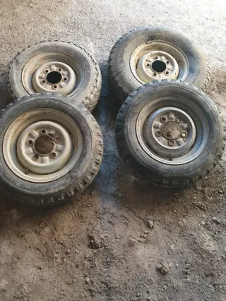 Ruedas Land Rover Santana y Defender