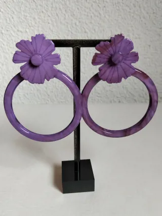 Pendientes flor flamenca morado