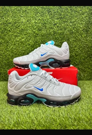 Zapatillas Nike Air Max Plus Blancas y Azules
