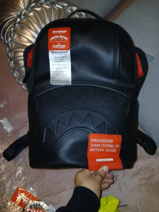 Mochila Sprayground Edición Limitada Negra