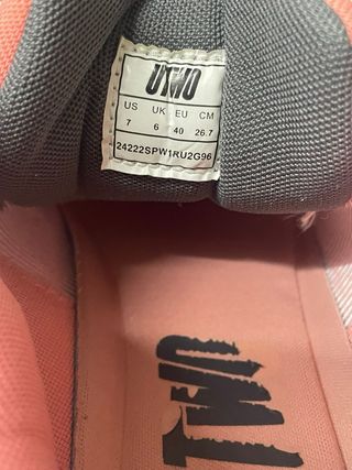 Zapatillas deportivas UTWO grises y rosas