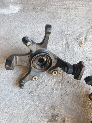 Manguetas Delanteras Nissan Terrano 2