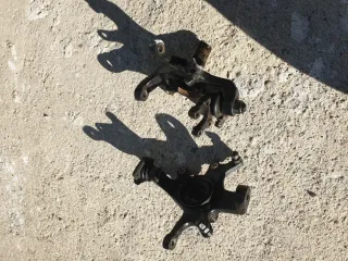 Manguetas Delanteras Nissan Terrano 2