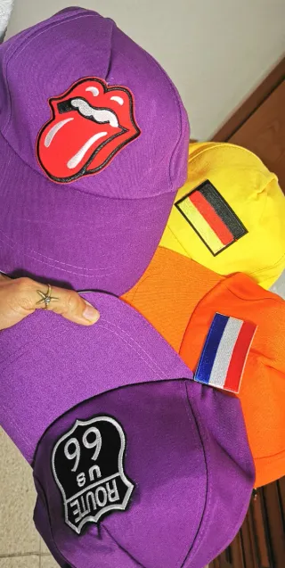 Gorras de países y logos