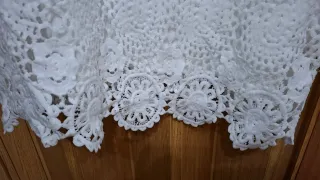 Blusa elegante encaje blanco , un blanco nieve