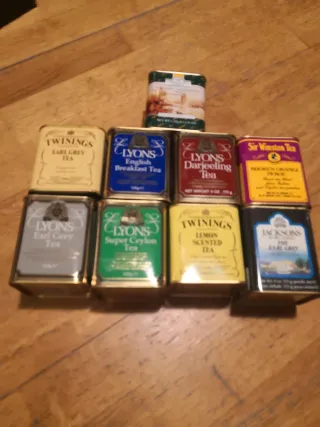 Lote 9 latas de té variadas Estan vaciad