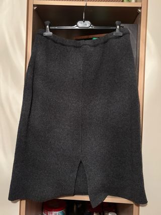 Gonna grigia al ginocchio con spacco dietro tg 56