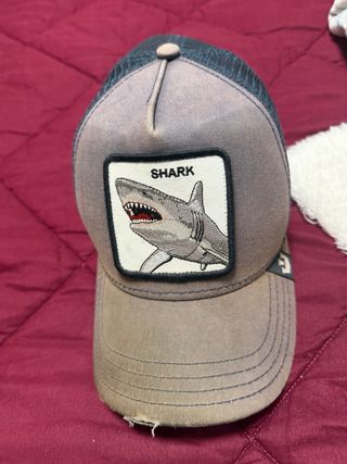 Gorra negra con logo blanco 7 capelli