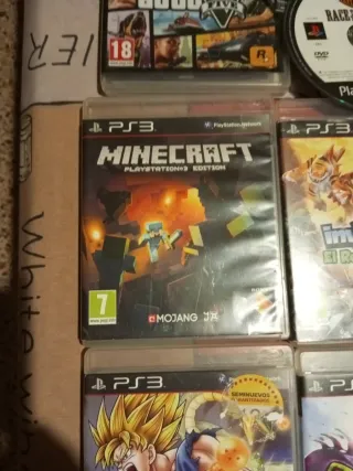 Pacchetto Giochi PS3: GTA V, Minecraft, Invizimals, D