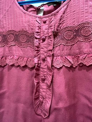 Blusa Zendra mujer con volante y encaje