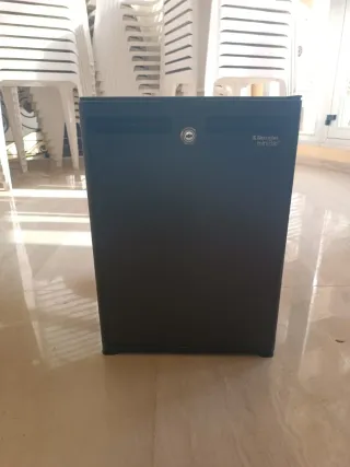 17 Minibar Frigoriferi Electrolux