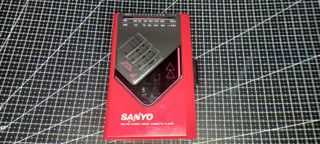 Walkman Sanyo MGR77 Rojo y Negro