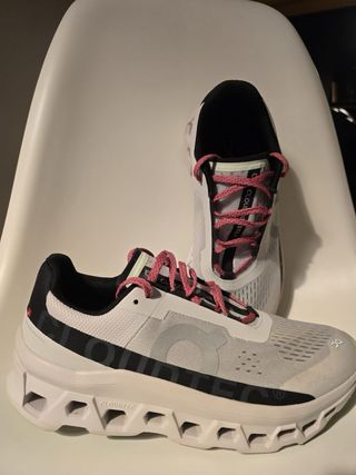 Zapatillas ON Cloudmonster Talla 44