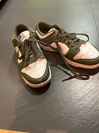 Zapatillas Nike Verdes y Blancas