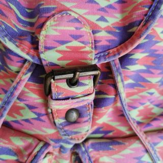 Mochila mediana estampada