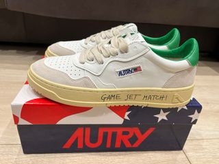 Zapatillas Autry blancas y verdes