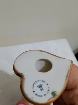 Dama porcellana Capodimonte oro e bianco