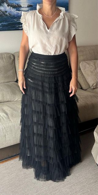 Falda midi de fiesta de tul negra volantes