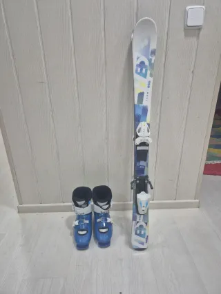 Sci e scarponi per bambini