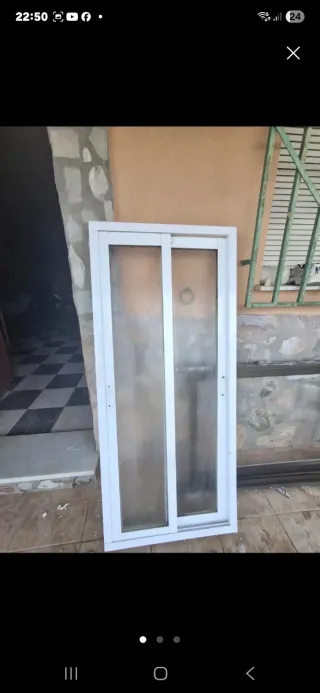 Ventana corredera de aluminio blanca