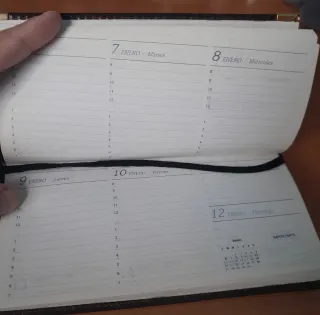 Venta solidaria: Agenda antigua ejecutiva 1992