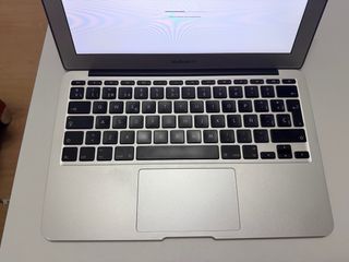 MacBook Air 11” (2012) Plata