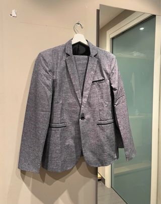 Traje completo gris azulado