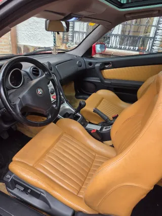 Alfa Romeo GTV 2003