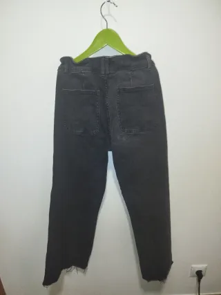 Pantalones Zara negros cropped