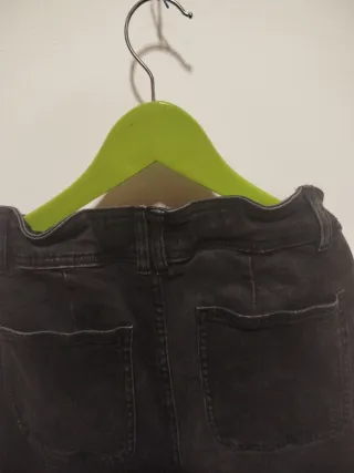 Pantalones Zara negros cropped