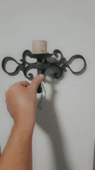 Aplique de forja , solo pintar y poner bombilla im