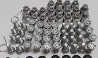 Se vende tornillos antirrobo VW GOLF MK7 AUDI SEAT