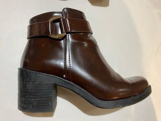 Botines Zara Marrones Tacón Hebilla