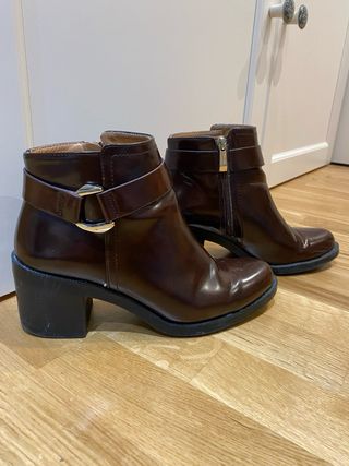 Botines Zara Marrones Tacón Hebilla