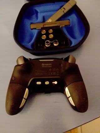 Funda nacon para mando videojuegos+ mando+ cables