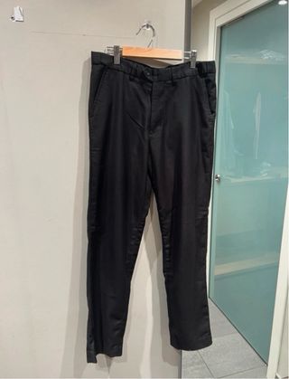 Traje negro elegante