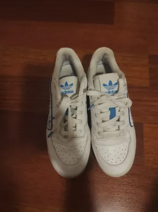 Zapatillas Adidas Forum Low Blancas y Azules