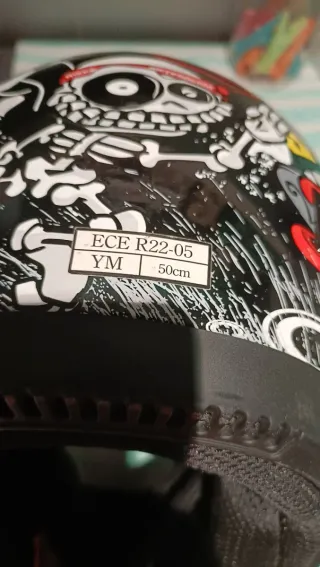 Casco Integral Nikko Diseño Calaveras