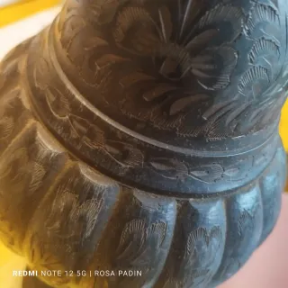 Pie de lámpara antiguo metal India