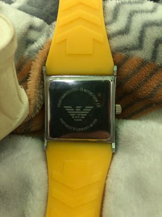 Reloj Emporio Armani Cuadrado Amarillo