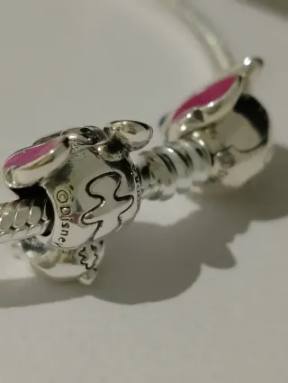 Pulsera Pandora con charms Stitch y Ángel