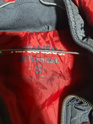 Chaquet azul con capucha