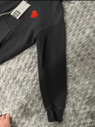 Felpa Lay con cuore rosso