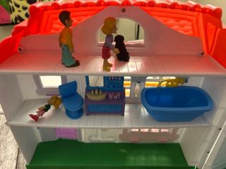 Casa de muñecas plegable con accesorios