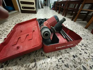 Hilti TE52 Martillo Demoledor con Maletín