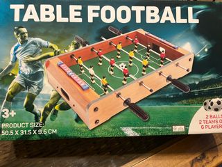 Futbolín de mesa para 6 jugadores