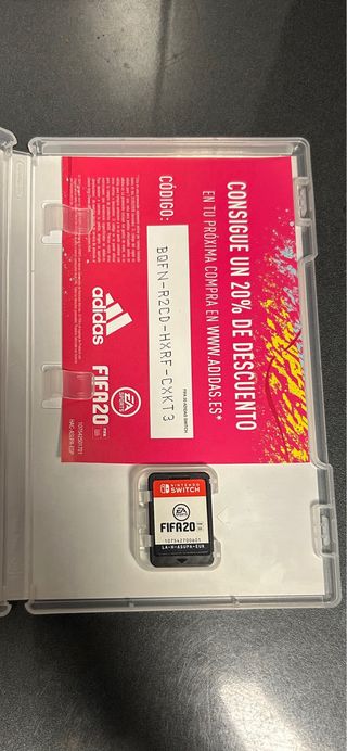Cover Nintendo Switch + FIFA 20 in regalo