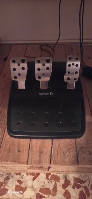 Volante Logitech G29 PC y Pantalla PC  curve 31'5