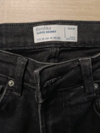Pantalón vaquero Bershka Super Skinny Talla 38